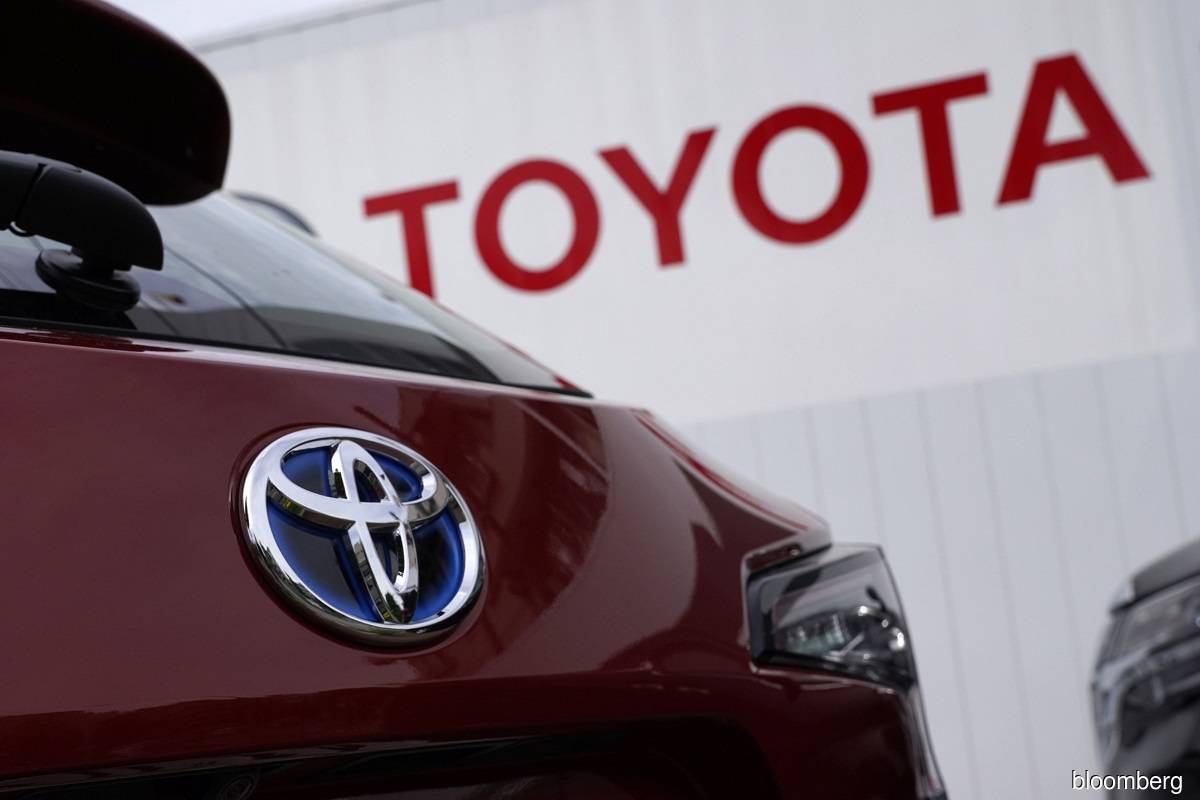 Toyota to suspend output at some Japan plants for two more days