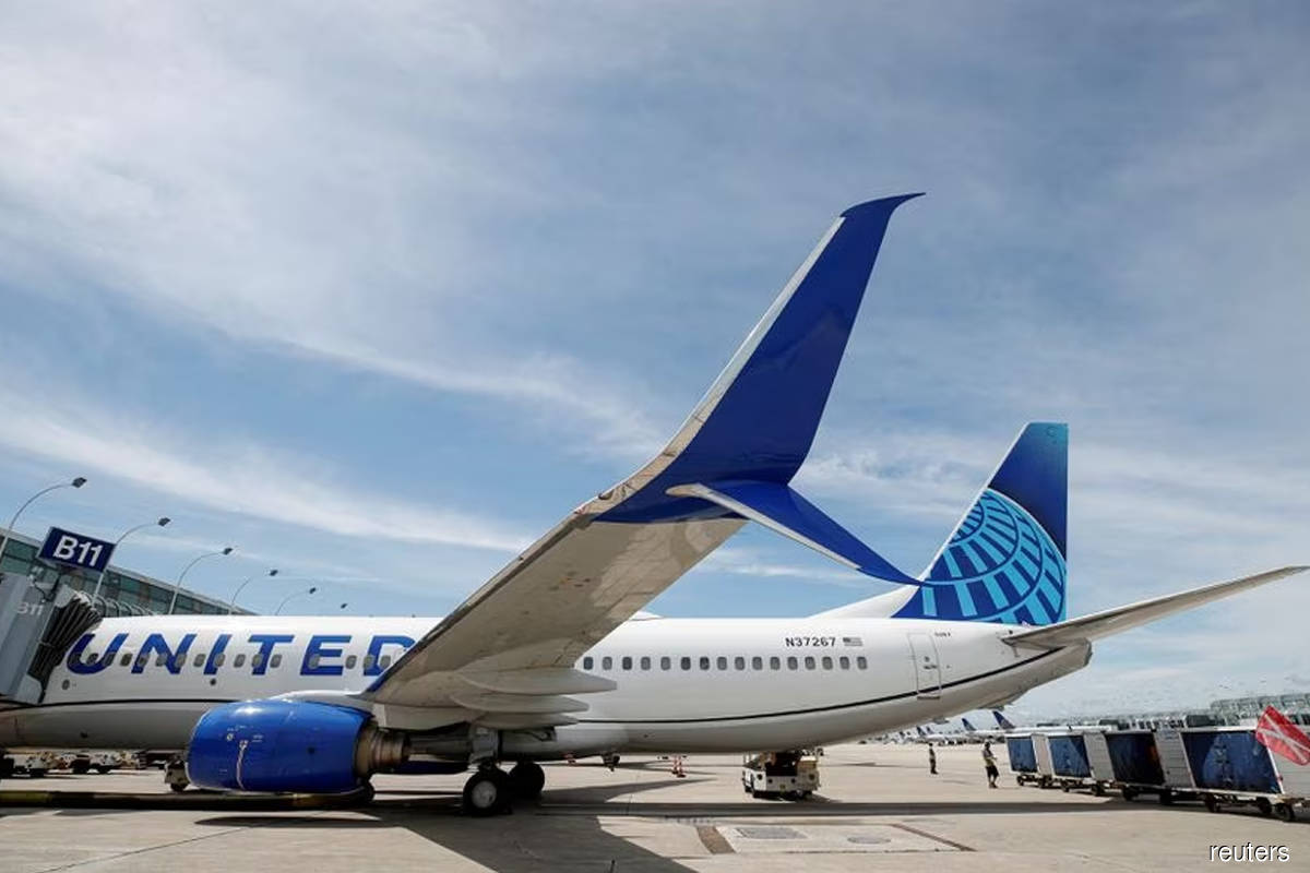 United Airlines expects to quadruple profit in 2023