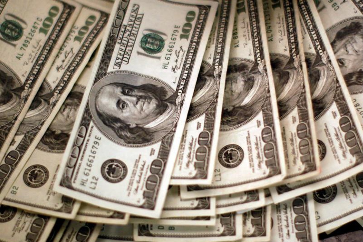 Dollar buoyed by strong US data, Bitcoin near record US$52,640