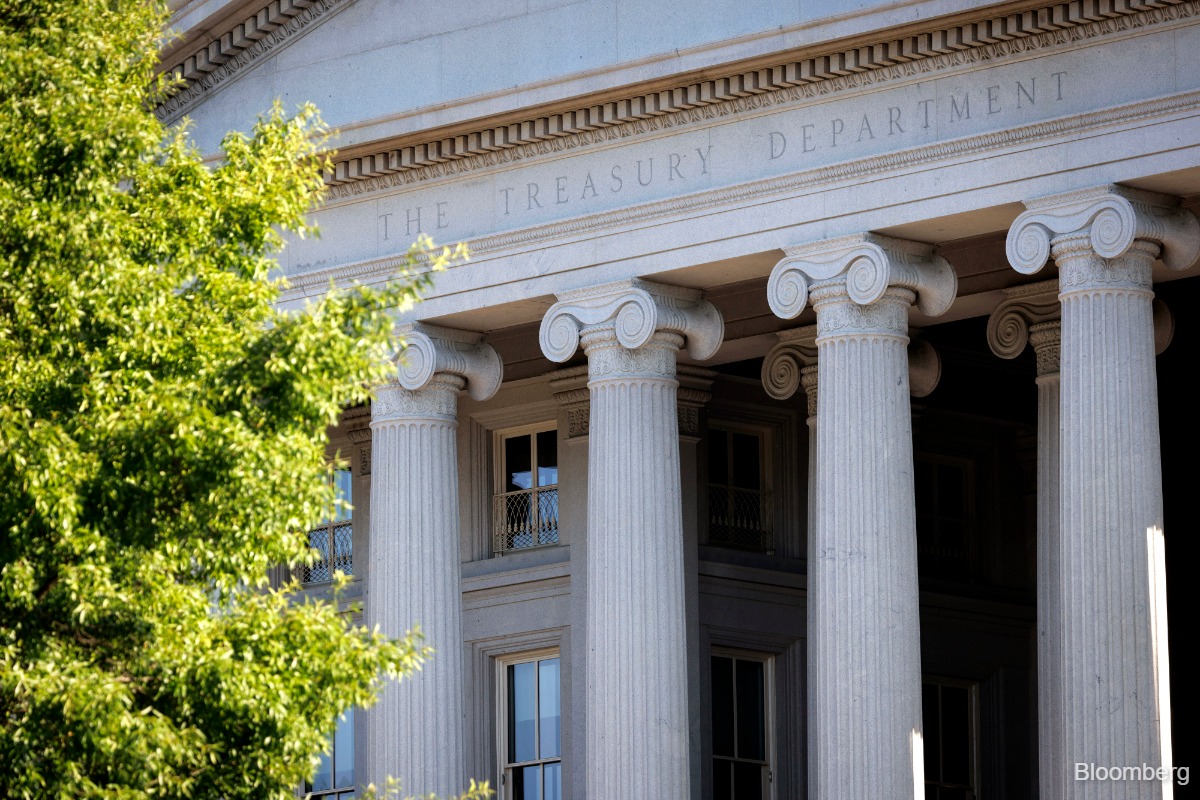 US 30-year bond yield rises to highest since 2004 as selloff deepens