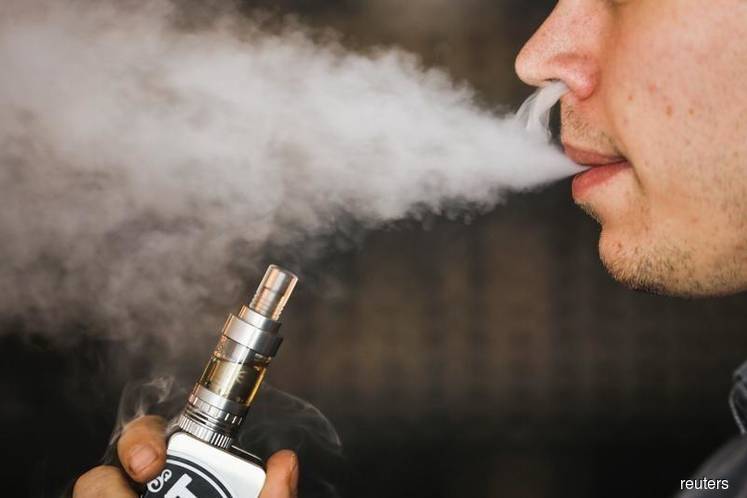 Commerce group hopes new regulations allow sale of vape liquid with nicotine