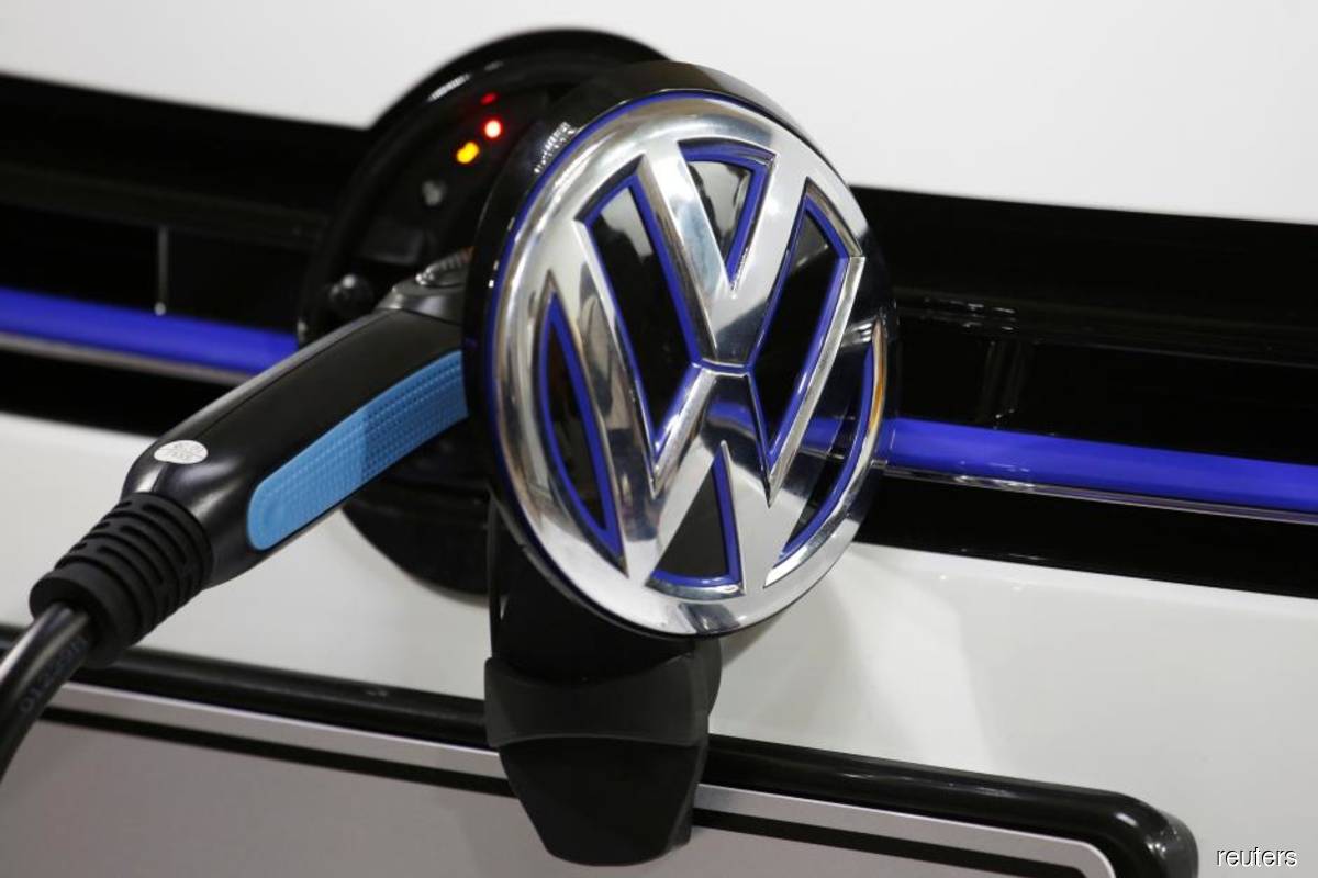 Climate NGOs in Germany threaten legal action against VW, Daimler, BMW