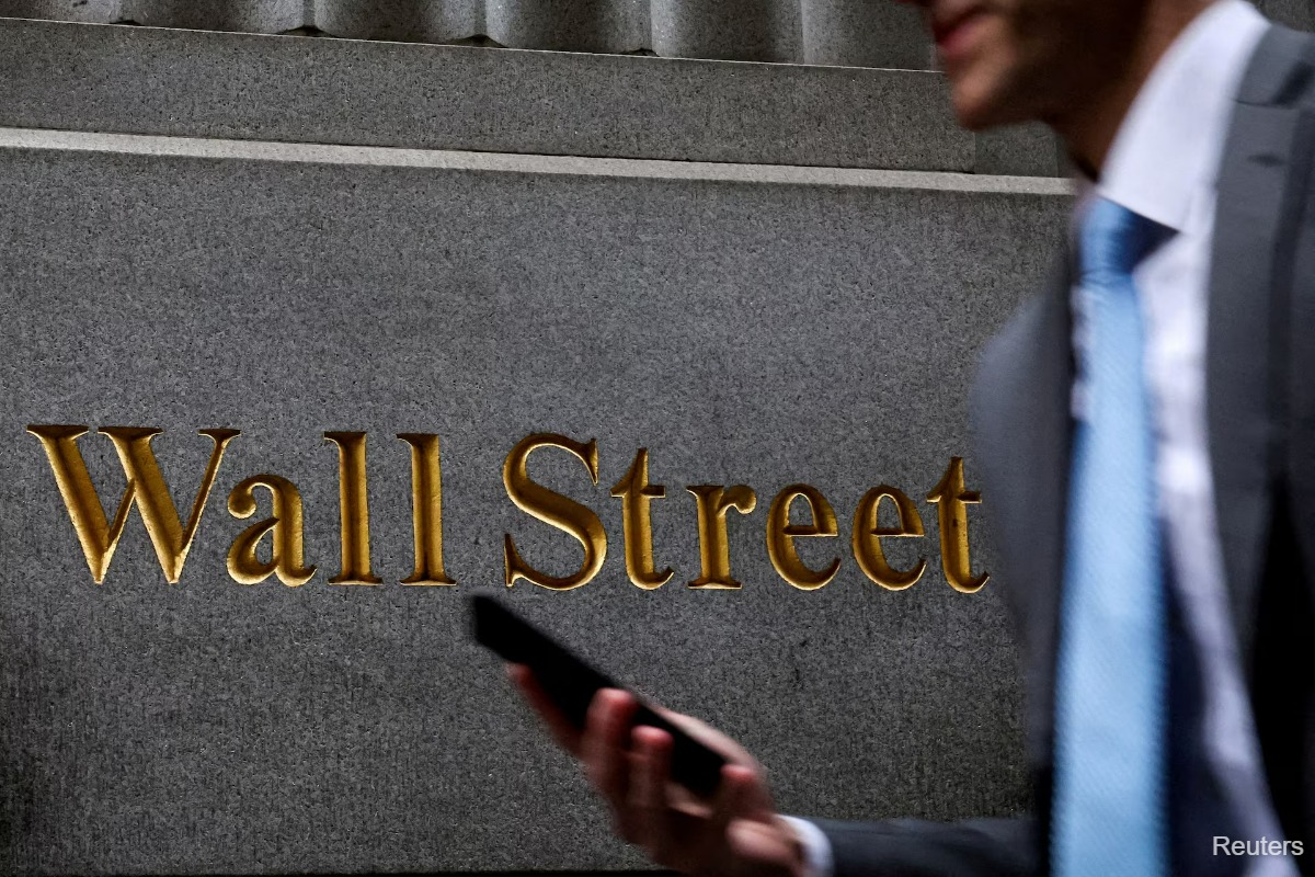 Wall Street bankers shift focus to busy 2026 after cashing in on big deals