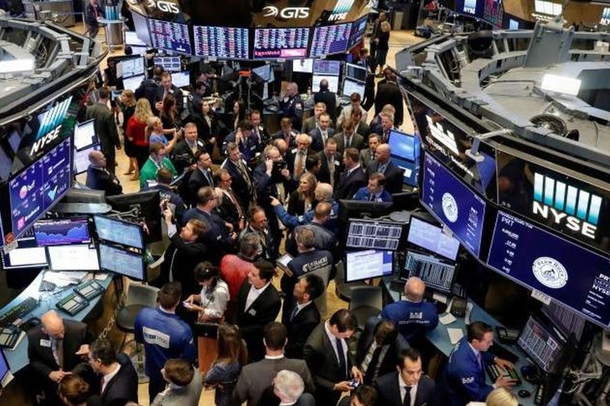 Covid fears weigh on Dow, S&P 500; Nasdaq hits record high