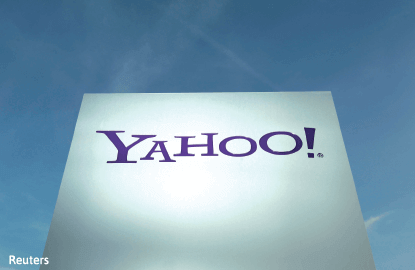 Yahoo beats Wall Street view, sees Verizon deal closing in second quarter