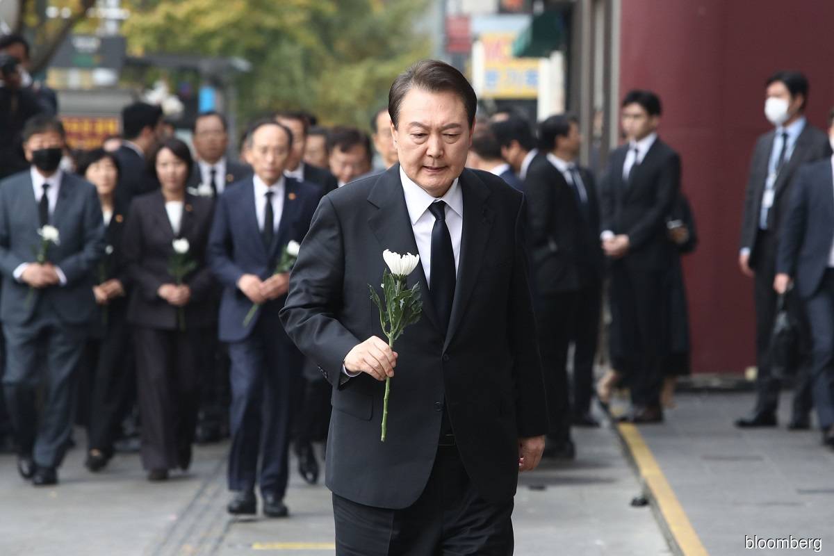 South Korea's Yoon Apologises Over Deaths As Criticism Grows | The Edge ...